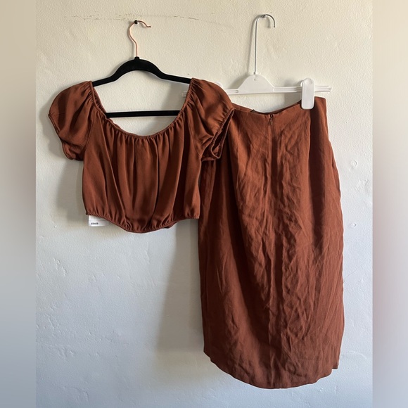 🤎Reformation Two Piece Skirt Set in Brown🤎 - Picture 5 of 5